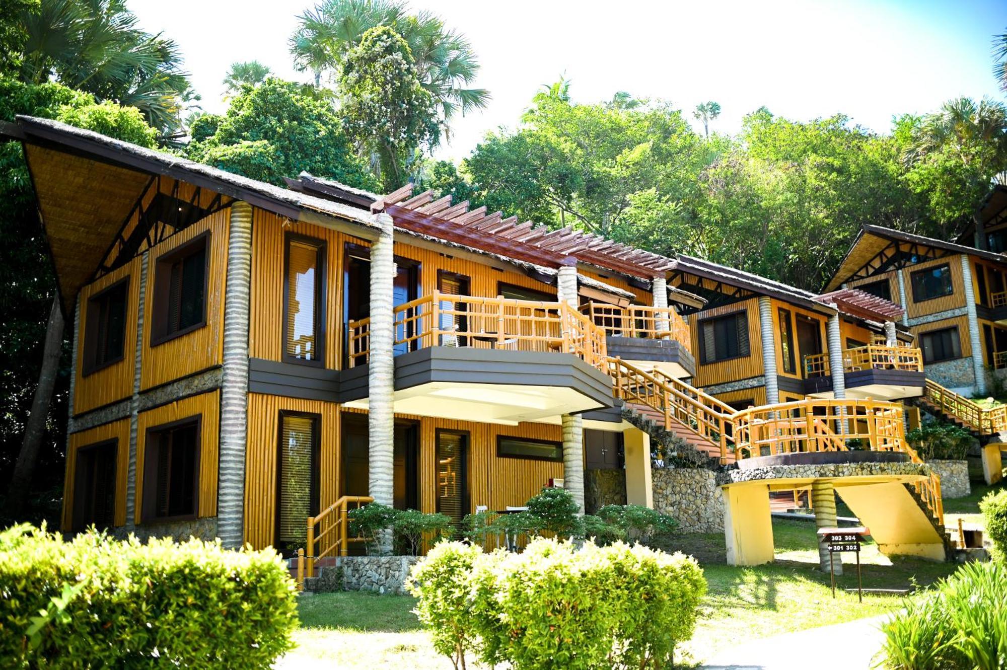 Hotel Fridays Puerto Galera Exteriér fotografie